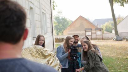 Bild: exb
Jugendliche der Mittelschule Waldsassen und der Partnerschule in Eger/Cheb verbringen zurzeit einen gemeinsamen Filmworkshop. Es geht um die Überwindung von Vorurteilen.