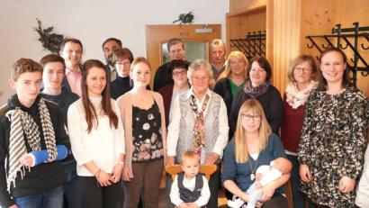 Bild: fvo
Sie ist der Mittelpunkt der Familie: Elisabeth Kleber feiert 80. Geburtstag.