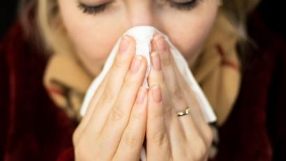 Bild: exb
Die Zahl der Erkältungen steigt zum Ende des Winters an. Aber viele Krankentage gehen auch auf das Konto von Stress und hoher Belastung im Job, so die IG BAU.