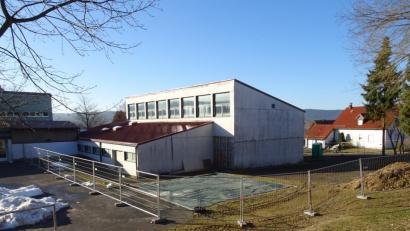 Bild: rti
Die Sanierung der Schulturnhalle hat begonnen. Inzwischen sind alle Aufträge vergeben.