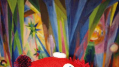 Bild: Susanne Wolke
Um die jungen Besucher kümmert sich im Kunstforum Ostdeutsche Galerie nicht nur das Museumsmaskottchen Koggi. Bei verschiedenen Aktionen verschaffen Mitarbeiter des Hauses den Kindern einen Zugang zur Kunst.