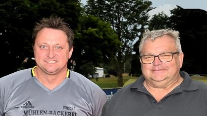 Bild: fjo
Trainer Manuel Meckl und Abteilungsleiter Bernhard Meckl (von links) sind für die noch junge SG Waidhaus/Pfrentsch bereits wieder Geschichte.