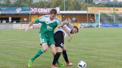 Bild: gb
Auf Martin Bächer (links) und den SV Mitterteich wartet am Freitagabend beim 1. SC Feucht eine schwierige Aufgabe zum Start in die Rest-Spielzeit der Landesliga Nordost.