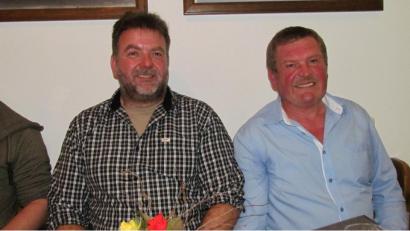 Bild: is
Jagdpächter Gunther König (links) und Jagdvorsteher Josef Fütterer bei der Jahreshauptversammlung der Jagdgenossenschaft im Feuerwehrhaus.