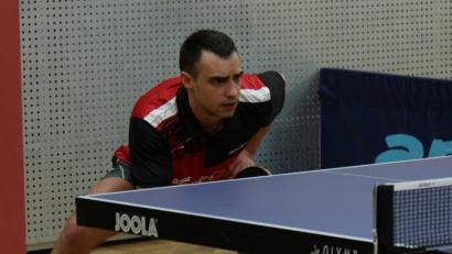 Bild: tob
Winterneuzugang Igor Dabrowski bleibt auch im fünften Einsatz für den TV ohne Niederlage. Gegen Winkelhaid avanciert er mit zwei Einzelsiegen und einem Doppelerfolg zum Matchwinner.