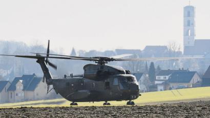 Bild: Petra Hartl
Ein seltener Gast: Der CH-53 bei Seidersberg.