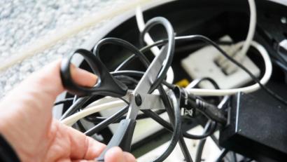 Bild: Gabi Schönberger
Die Telekom dementiert: Wir schneiden keine Kabel durch.