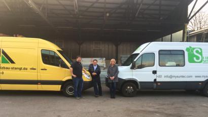 Bild: ihl
Sie gehen nicht aufeinander los, sondern Hand in Hand. Holzbau Stangl und Suntec bleiben eigenständig, arbeiten aber zusammen und bringen ein Fertighaus auf den Markt.