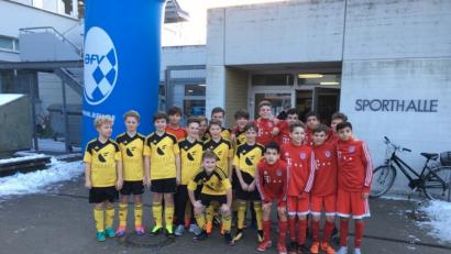 Bild: ak
Bei der Bayerischen Meisterschaft tritt die U13 (links) des SV Kulmain gegen Mannschaften aus Top-Vereinen wie dem FC Bayern München (rechts) an.
