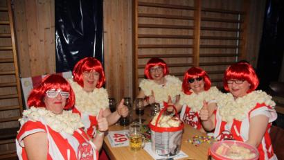 Bild: frd
Bunte Maskengruppen traten zur Maskenprämierung an.