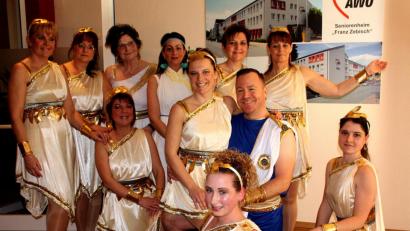 Bild: R. Kreuzer
Die AWO-Rhythmusgruppe tritt erstmals bei den Senioren im Franz-Zebisch-Heim auf.