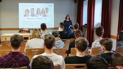 Bild: exb
Mit großem Interesse verfolgten die Schüler des Gymnasiums die Vorträge zur Berufsorientierung.