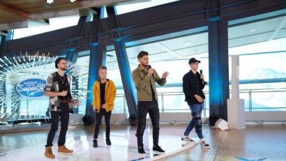 Bild: TVNOW / Stefan Gregorowius
Jean-Pierre aus Schnaittenbach (links) trat zusammen mit Jonas, Momo und Daniel im Recall vor die Jury.