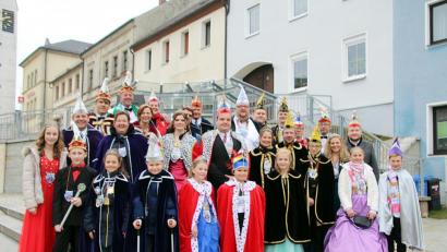 Bild: jma
Prinzenpaare aus Kirchenthumbach, Eschenbach, Pressath, Auerbach und Pegnitz