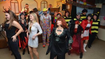 Bild: dob
Die "Edelweiß"-Schützen aus Roggenstein verstehen zu feiern. Die Nacht war lang.