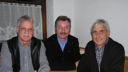 Bild: jp
Die bewährte Spartenleitung wiedergewählt (von links):. Karl Heinz Schmdit, Josef Piehler und Spartenleiter Hans König.