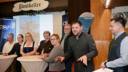 Bild: Gabi Schönberger
Mit einer Kabarett-Einlage bereichert die Weidener CSU ihren Politischen Aschermittwoch.