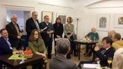 Bild: aub
„Gratwanderung“: Diese Ausstellung des Bezirks Oberpfalz ist im Schmidt-Haus zu sehen.