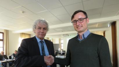 Bild: ubb
Landrat Wolfgang Lippert stellte David Runschke (von links) als den neuen Integrationslotsen am Landratsamt vor. Runschke ist Ansprechpartner für die ehrenamtlichen Integrationshelfer..