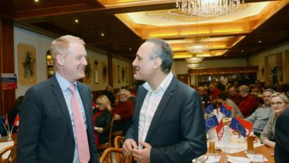 Bild: Gabi Schönberger
Das Aschermittwochs-Tandem der SPD: Erst spricht Fraktionschef Roland Richter (links) im Lehnersaal, dann Europaabgeordneter Ismail Ertug.