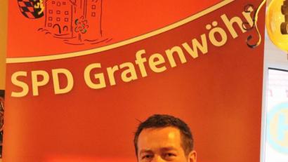 Bild: myd
"Die Verkäuferinnen, Friseurinnen, Pflegekräfte, Reinigungskräfte, Arbeiter, die ihr Leben lang alles richtig gemacht haben - für die müssen wir Gerechtigkeit schaffen", warb Grötsch für eine Grundrente.