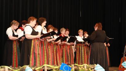 Bild: njn
Den Landfrauentag in der Stadthalle eröffnete der Landfrauenchor unter der Leitung von Sieglinde Kusche-Konrad.