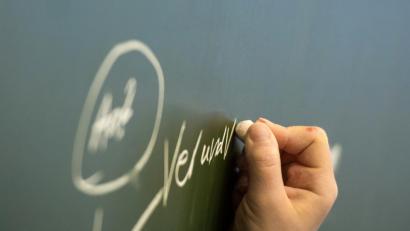 Bild: Andreas Arnold/dpa
Flexible Modelle sollen helfen, mehr Lehrer für die Grundschulen zu bekommen.