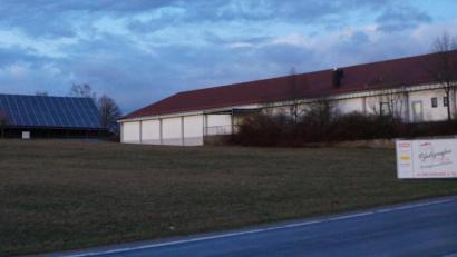 Bild: weu
Die Bauvoranfrage zum Neubau eines Gewerbeparks im Gewerbegebiet Galgenberg (zwischen Aldi und Norma) wurde positiv beschieden.