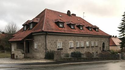 Bild: eig
Das Theresienheim der Kirchenstiftung wird saniert; die Gemeinde leistet Amtshilfe und tritt als Zwischenfinanzierer auf.