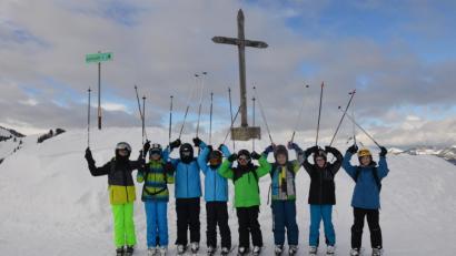 Bild: exb
Erlebnisreiche Tage i Schnee verbrachten die siebten Klassen der Realschule im Stiftland.