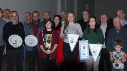 Bild: le
Im Mittelpunkt der Frühjahrsversammlung des Kreisverbands der Bayerischen Rassegeflügelzüchter stehen Ehrungen und Auszeichnungen.