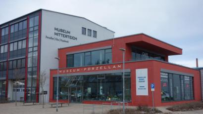 Bild: lnz
Ab 1. April 2019 gelten im Mitterteicher Museum (Bild) höhere Eintrittspreise, wobei die Karten je nach Kategorie zwischen 50 Cent und 2 Euro teurer werden. Im Freibad, im Hallenbad und in der Eishalle steigen die Eintrittspreise jeweils zum nächsten Saisonbeginn um 10 Prozent.