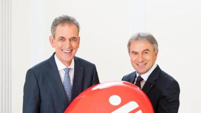 Bild: Sparkassenverband
Ulrich Netzer (links), Präsident des Sparkassenverbands Bayern, und Vizepräsident Roland Schmautz.