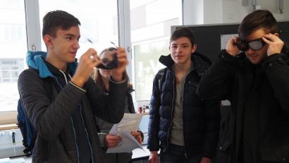 Bild: Bühner
Augendiagnose per Diagnosebrille.