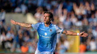 Bild: Matthias Balk/dpa
Der gefeierte Mann: Nico Karger (hier eine Szene aus einem früheren Pokalspiel gegen Kiel) schoss das entscheidende Tor im Derby gegen die SpVgg Unterhaching.