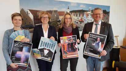 Bild: Christopher Dotzler
Nicole Zwicknagel vom Kulturamt, Kulturamtsleiterin Susanne Lehnfeld, Christina Fink-Rester von der KMK-Fördervereinigung sowie Oberbürgermeister Andreas Feller (von links) stellten das Programm der zehnten Konrad-Max-Kunz-Tage vor.