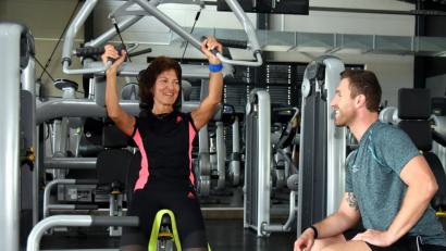 Bild: bgm
Dr. Gudrun Graf geht mit gutem Beispiel voran. Mit ihrem Personal-Trainer Markus Maier feilt die Notärztin auch an ihrer eigenen Fitness.
