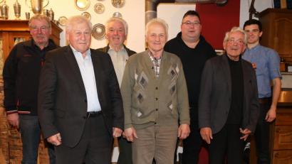 Der CSU-Ortsverband setzt weiterhin auf Johann Wilhelm (Zweiter von links). Unser Bild zeigt die neue Vorstandschaft (von links): Alois Duschner, Johann Wilhelm, Max Schmidt, Johann Kiendl, Matthias Hartinger, Alois Seegerer und Stefan Manner.