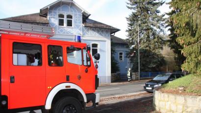 Bild: wro
Die Feuerwehren konnten ihren Einsatz beim Mineralbrunnenbetrieb in König-Otto-Bad schnell beenden.