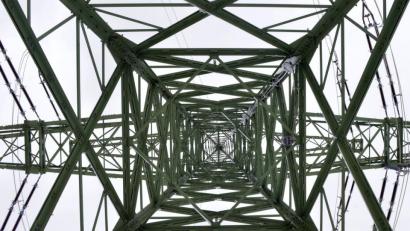 Symbolbild:  Martin Schutt dpa +++(c) dpa - Bildfunk+++
Um Einwände gegen die Gleichstromtrasse im Bereich Michldorf, Lückenrieth und Wittschau geht es Bürgermeister Anton Kappl.