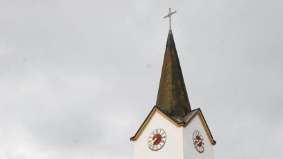 Bild: sche
Nachdem die Kirche St. Barbara in Etsdorf 1994 saniert und erweitert worden ist, soll sie nun auch außen eine gründliche Renovierung erfahren