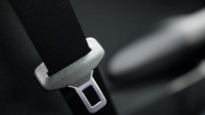 Symbolbild: Rolf Vennenbernd/dpa
Ohne angeschnallten Gurt Auto fahren: das kostet. In Weiden wurde ein Autofahrer aber obendrein ungehalten gegenüber der Polizei.