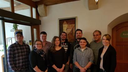 Bild: exb
An der Spitze der Kirwagemeinschaft Axtheid-Berg stehen in den nächsten beiden Jahren (von links): Fabian Luber, Helena Schertl, Johannes Näger, Elisa Schertl, Marco Freitag, Lukas Stauber, Patrick Berger, Ernst Uhl und Eva-Katharina Müller.