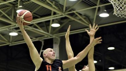 Bild: Büttner, Gerhard
Ondrey Stych springt als Scorer ein, zum Matchwinner wird der DJK-Routinier aber nicht.