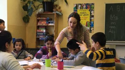 Bild: ca
Seit 2004 nutzt der Arbeitskreis Asyl Räume im C&A-Gebäude für die Hausaufgabenhilfe von Migrantenkindern. Jetzt mussten Schüler und Betreuer ausziehen, da der Brandschutz nicht ausreichend gewährleistet ist.