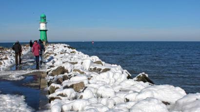Repro: nm
Die Gischt der Ostsee überzog Gegenstände oder auch Steine mit einem Eispanzer. Spaziergänge bescherten unvergessliche Momente. Repro: nm