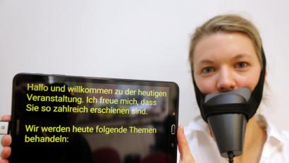 Bild: Wolfgang Steinbacher
Bianka Kraus, eine zertifizierte Schriftdolmetscherin, macht gesprochene Wörter sichtbar.