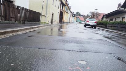 Bild: bl
In drei Bauabschnitten erfolgen die Sanierungsarbeiten im Bereich von Reitschule und Diendorfer Straße.