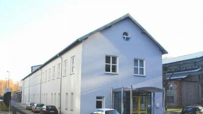 Bild: exb
1997 nahm das MZM auf dem Gelände des Autozulieferers Läpple in Maxhütte-Haidhof seinen Betrieb auf. Aufgabe war und ist die Beratung und Förderung von Existenzgründungen und jungen Betrieben im Bereich des Handwerks.