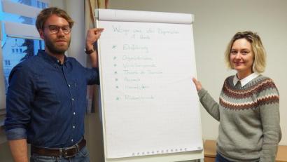 Bild: Bühner
Die Leiterin der Beratungsstelle für seelische Gesundheit Sonja Dobmeier und Diplom-Psychologe Felix Buchner stellen das therapeutische Gruppenangebot "Wege aus der Depression" vor.